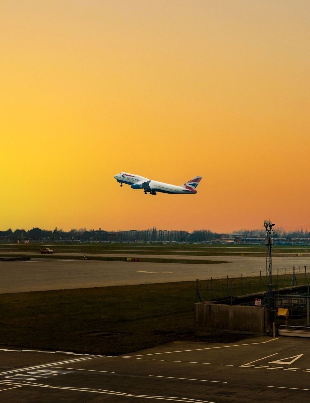 Gatwick runway view from BLOC airport hotel