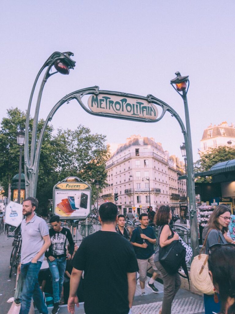 How to get around Paris