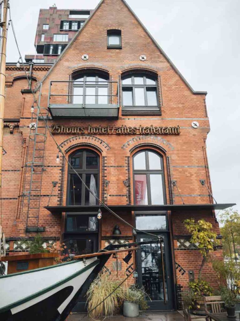 Front entrance of Hamburg's 25hours Altes Hafenhamt