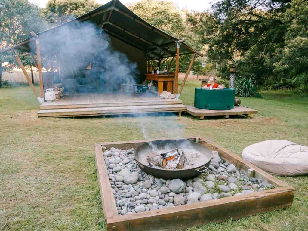 rotorua glamping spot with fire and hot tub