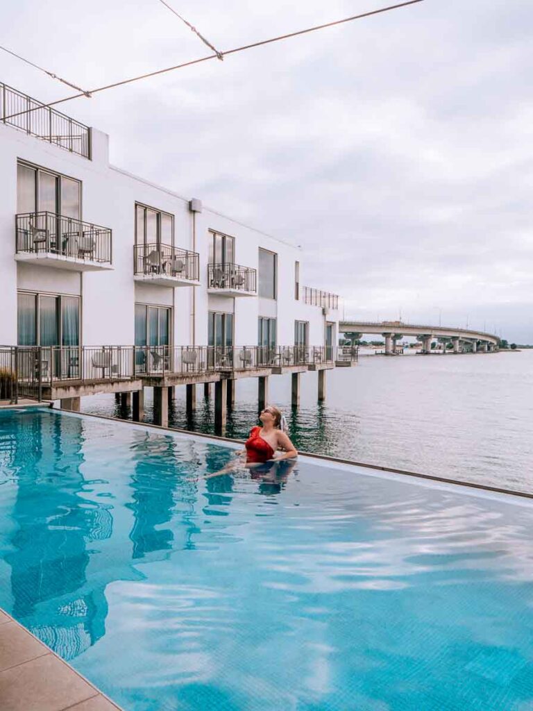 infinity pool hotel new zealand