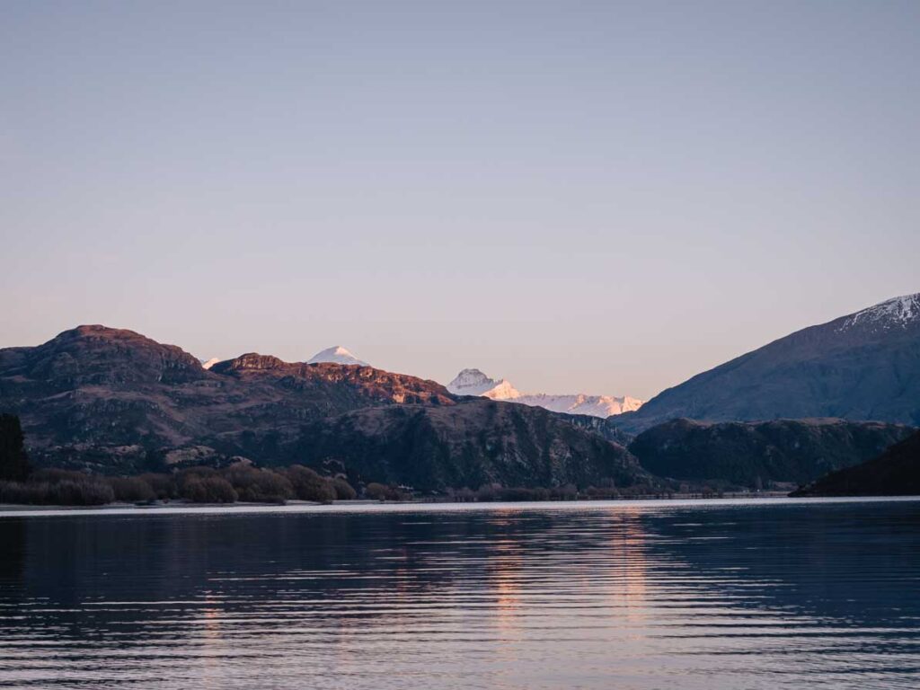 lake wanaka sunrise