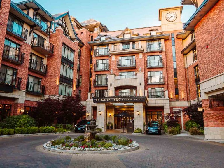 Hotel review Oak Bay Beach Hotel in Victoria, Canada Finding Alexx