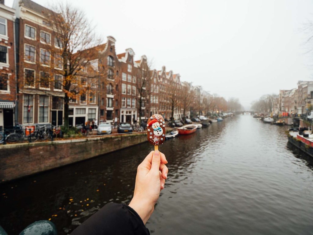 travel amsterdam solo