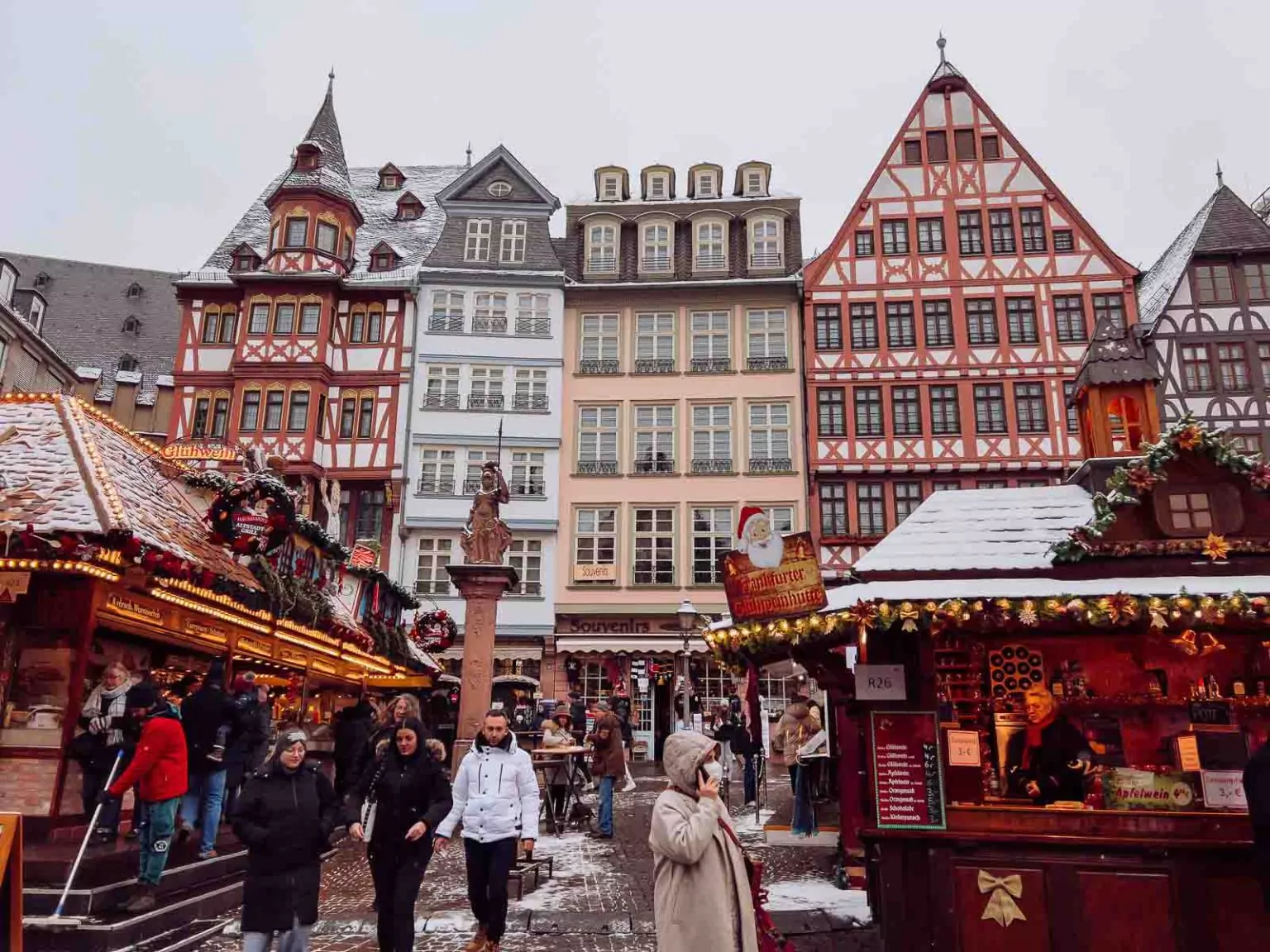 The perfect Europe Christmas market itinerary by train (2024)