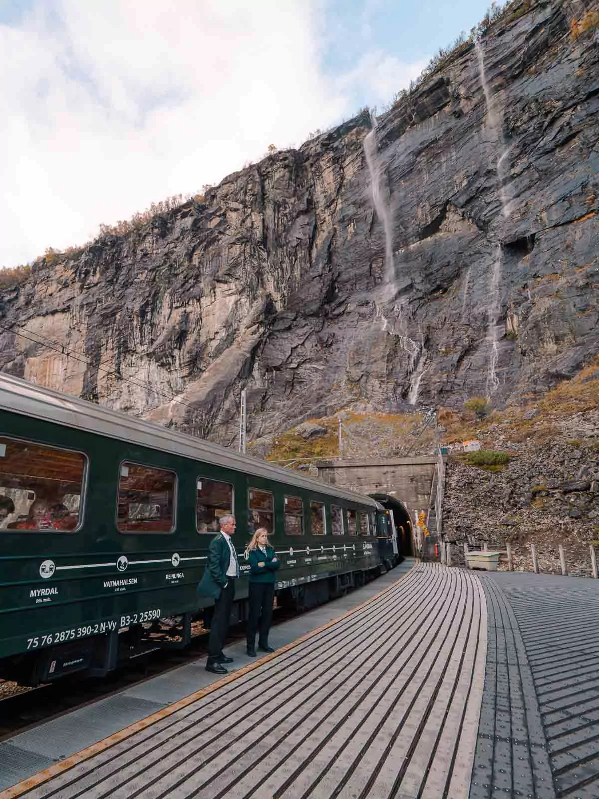 Is the Flåm Railway worth it? Flåmsbana train guide (2024) Finding Alexx