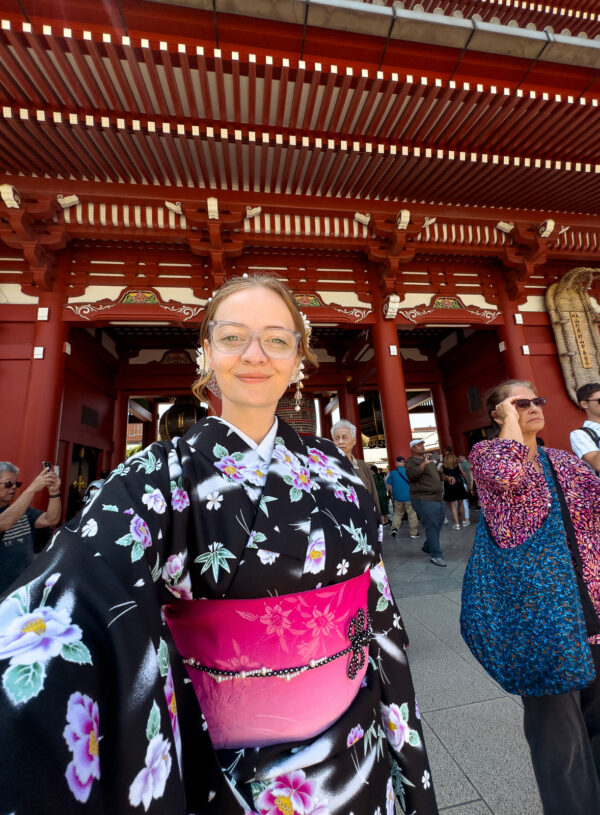 Solo travel in Japan: The complete guide